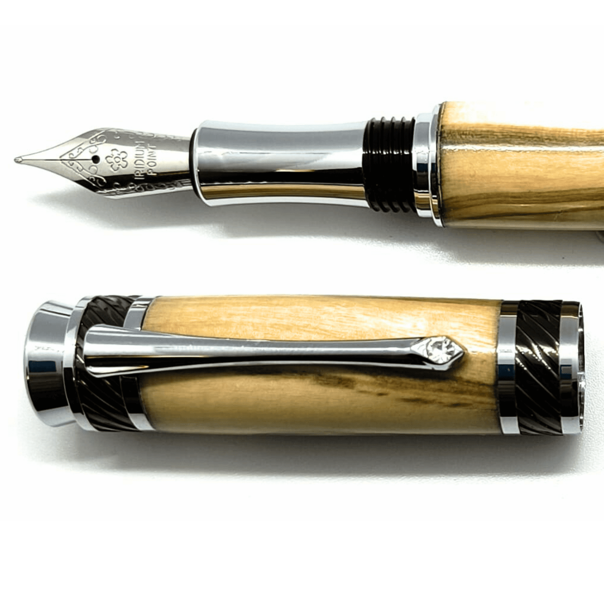 Estilográfica Titanium en madera de Olivo con cristal tallado - 3